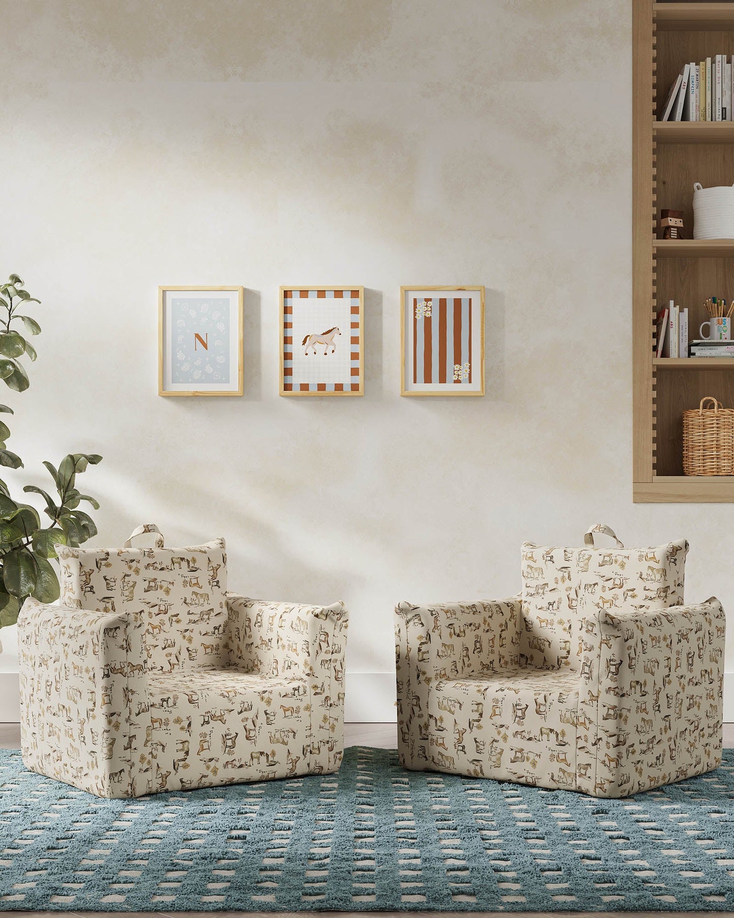 Le fauteuil Hug Mini en sergé