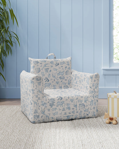 Le fauteuil Hug Mini en sergé