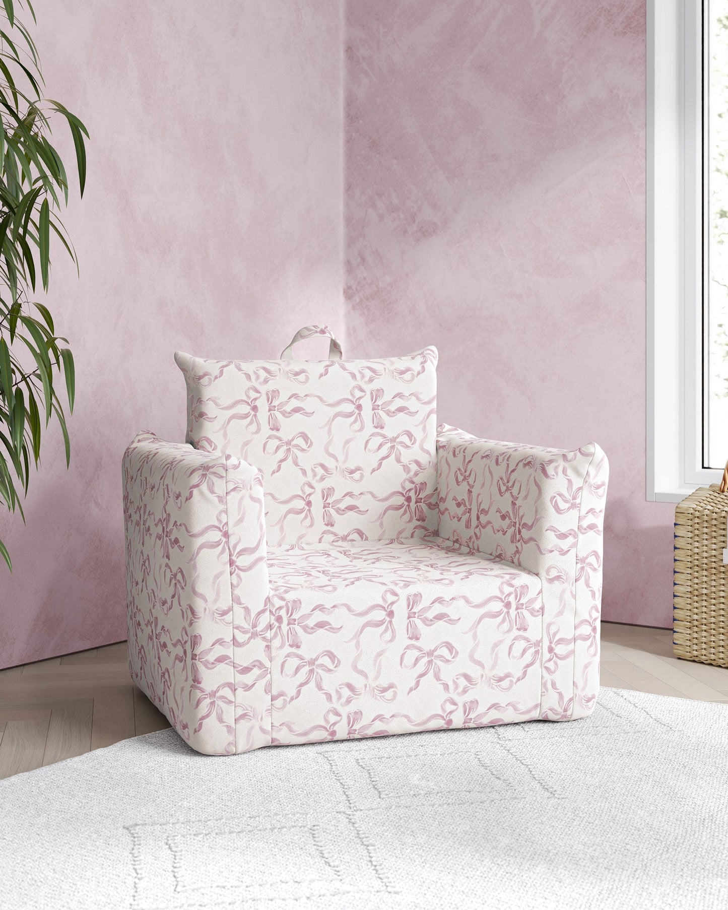 Le fauteuil Hug Mini en sergé