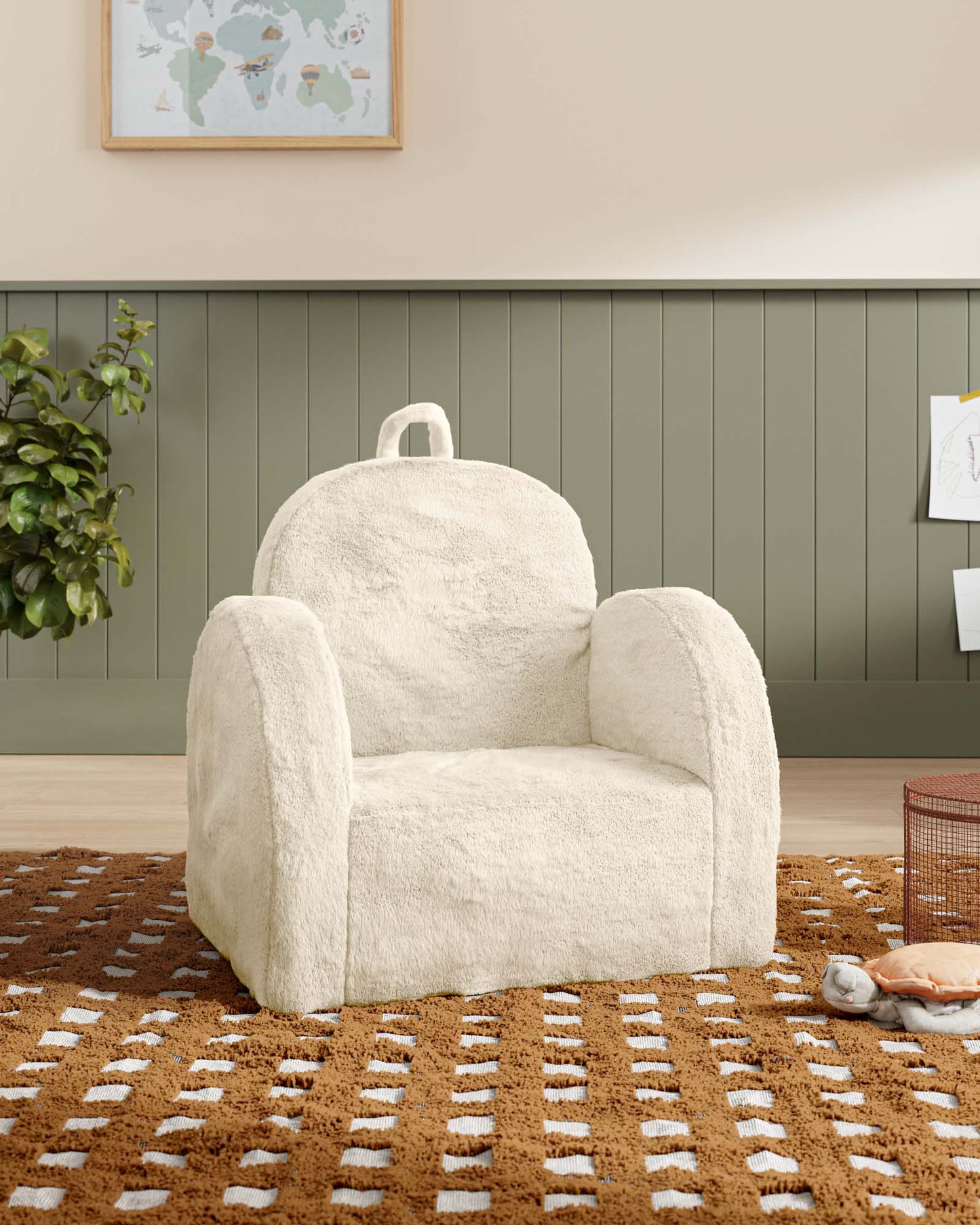 La mini-chaise Hop en fausse fourrure