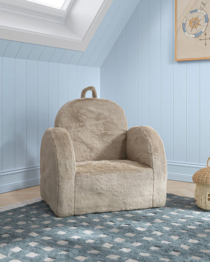 La mini-chaise Hop en fausse fourrure