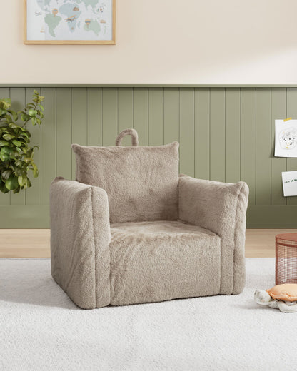 Le fauteuil Hug Mini en fausse fourrure