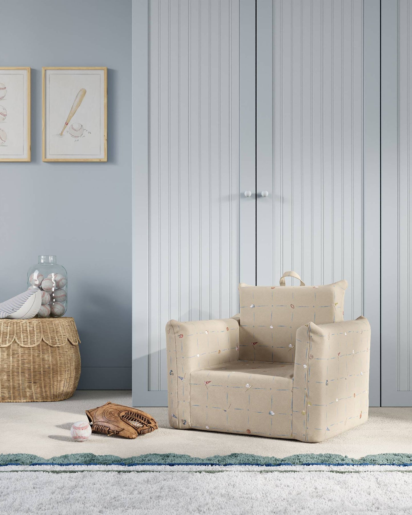 Le fauteuil Hug Mini en sergé