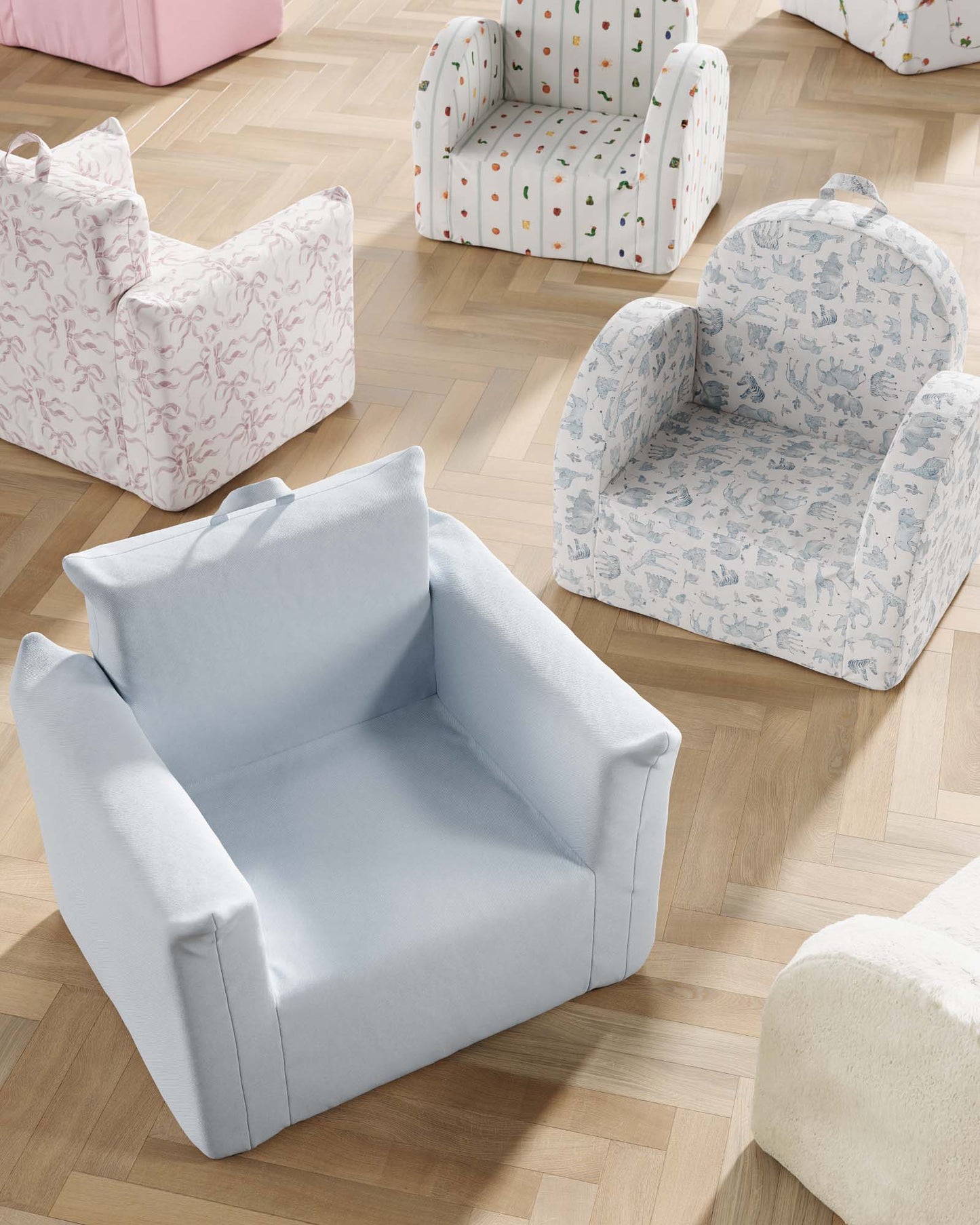 La mini-chaise Hop en sergé