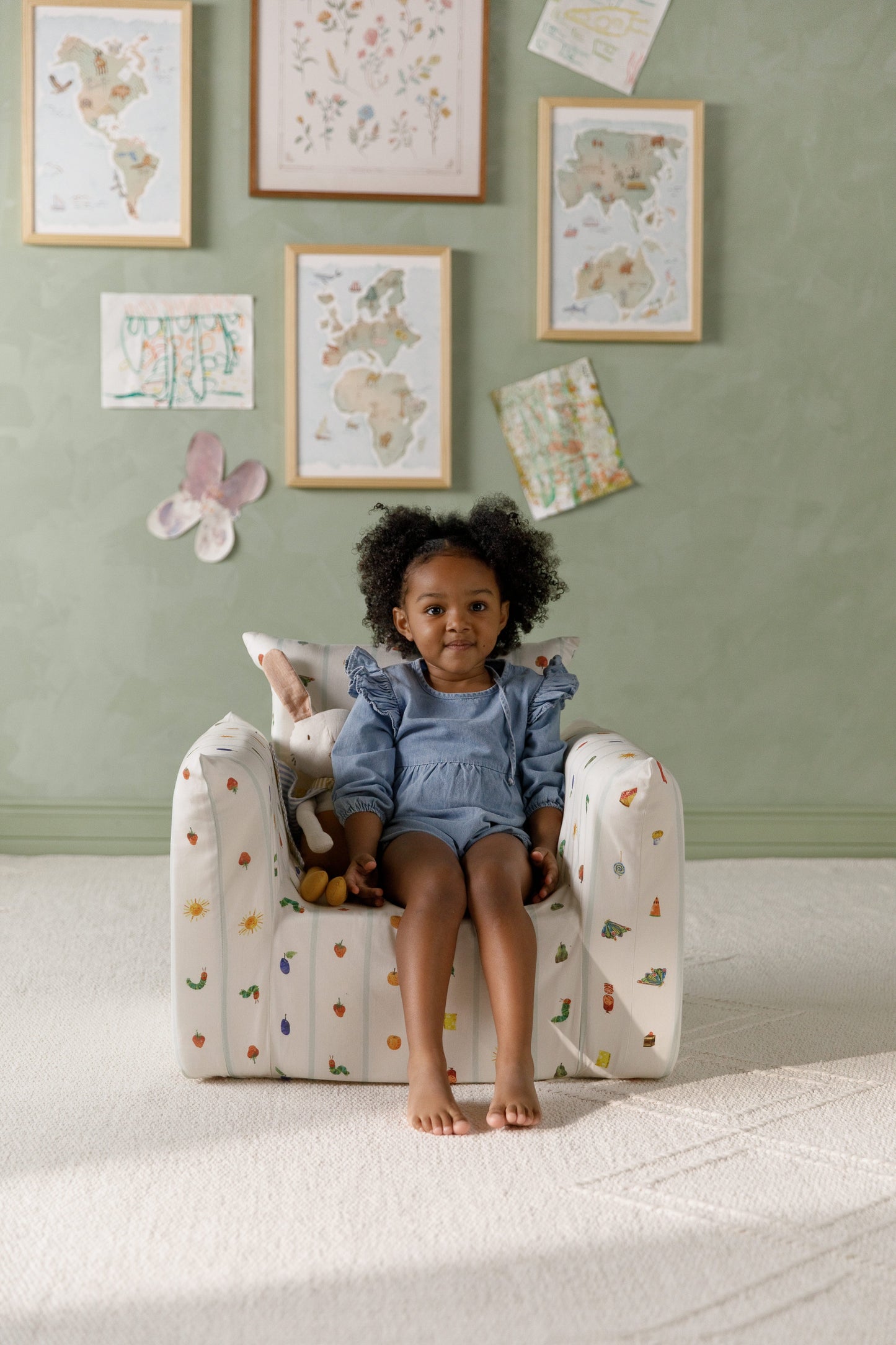 Le fauteuil Hug Mini en sergé