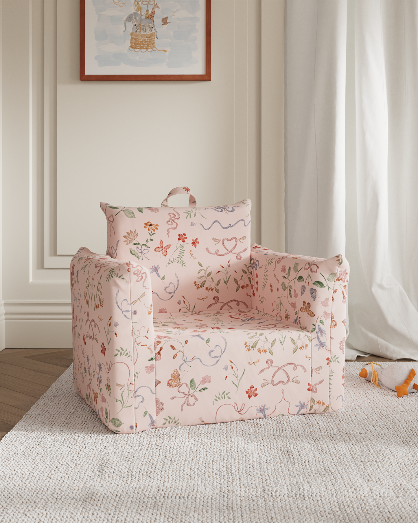 Le fauteuil Hug Mini en sergé