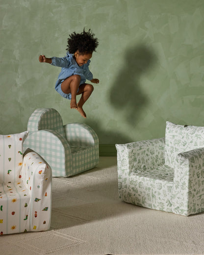 Le fauteuil Hug Mini en sergé