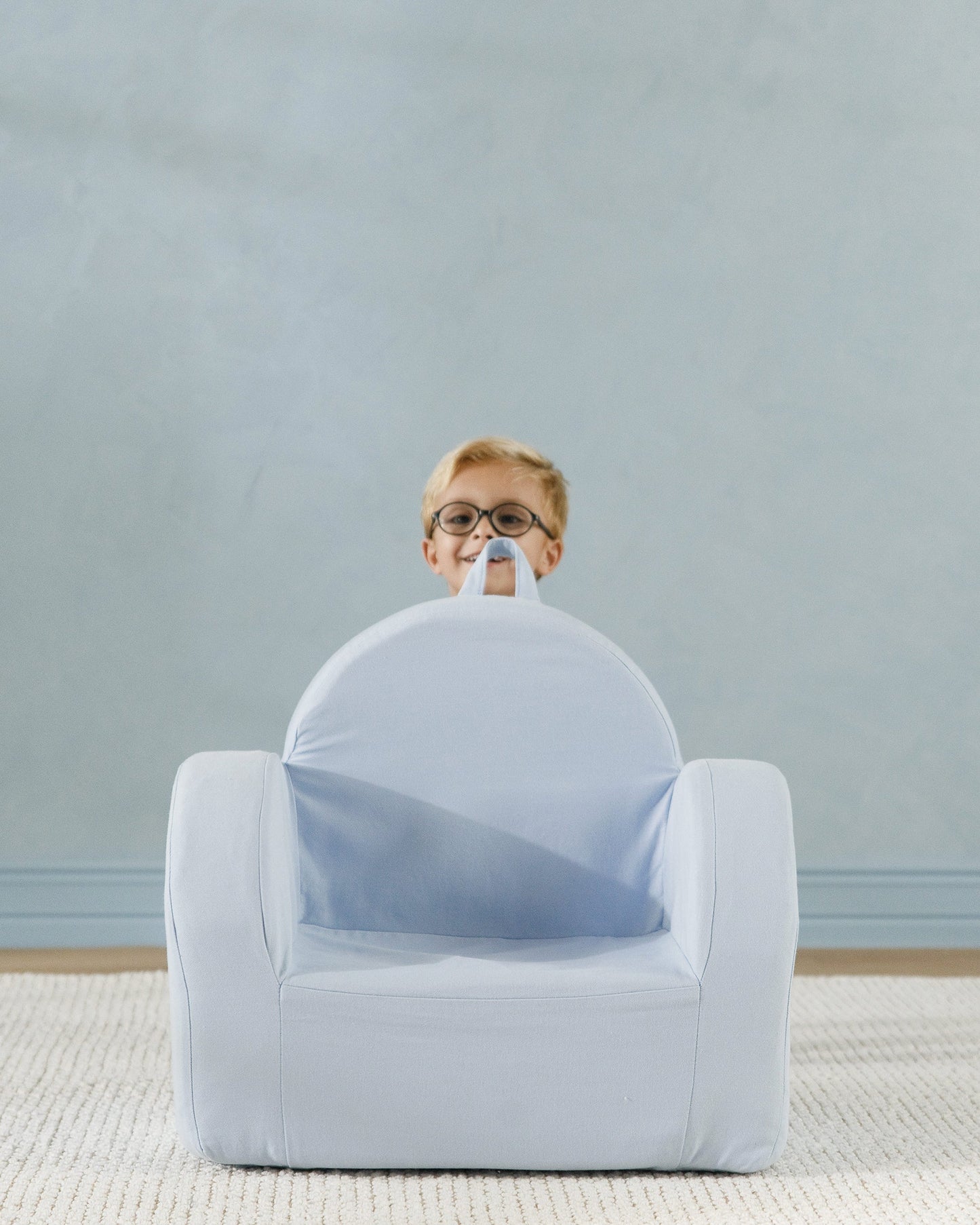 La mini-chaise Hop en sergé